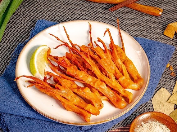 《888燻茶鵝．滷味》 蜂蜜煙燻鴨舌