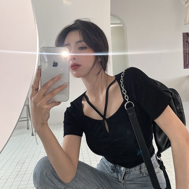 預購-2200性感短袖上衣-黑色