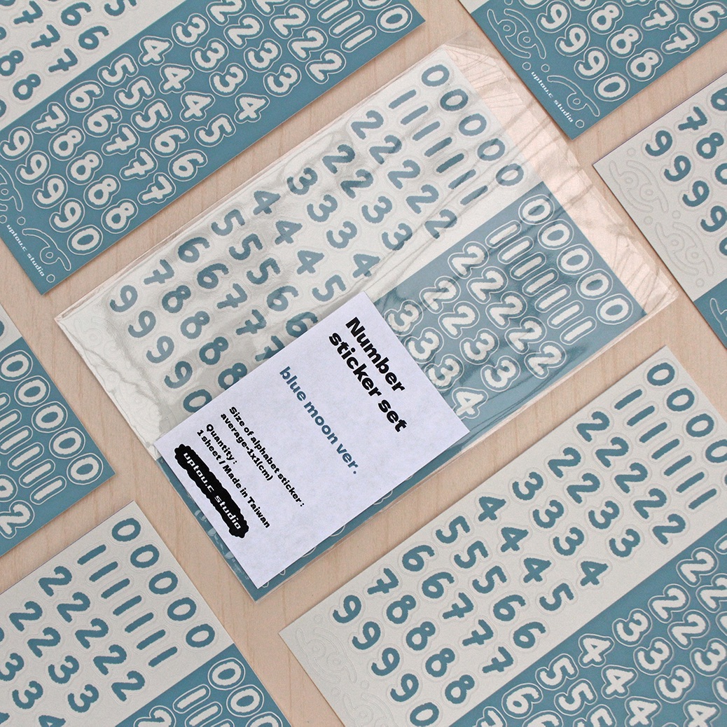 數字貼紙〈blue moon ver.〉（1入）防水霧膜合成材質