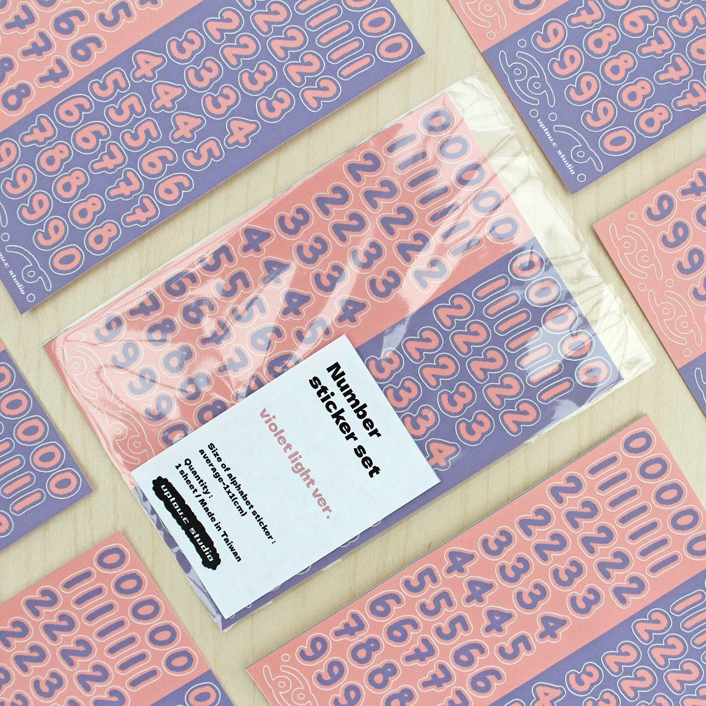 數字貼紙〈violet light ver.〉（1入）防水霧膜合成材質