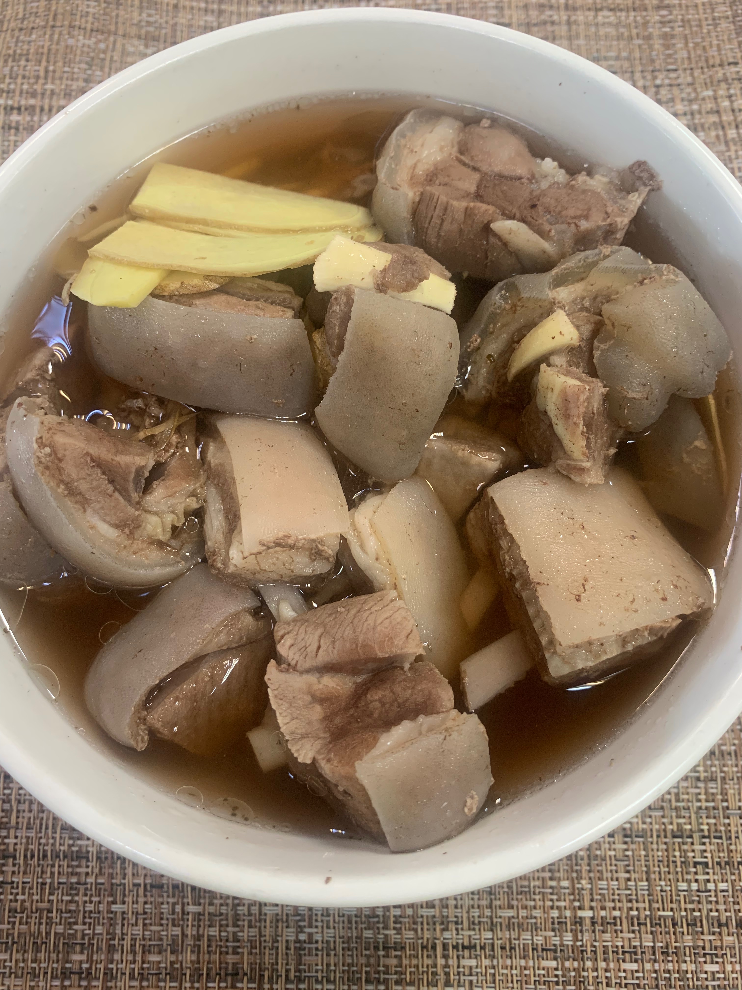 帶皮羊肉（純肉不含湯）