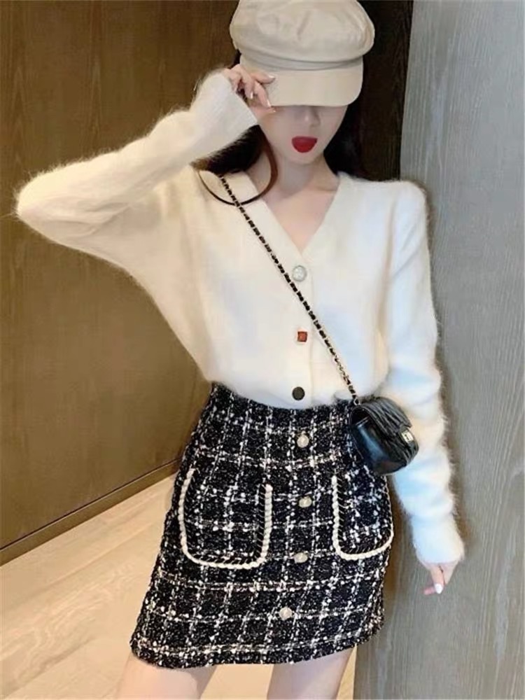 現貨S小香套裝♡針織小V領+a字裙