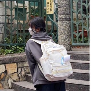 🎒奶油色系多拉A夢大容量多層次書包