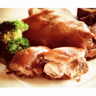 【阿囉哈滷味】 滷豬腳 1大隻1100g /份