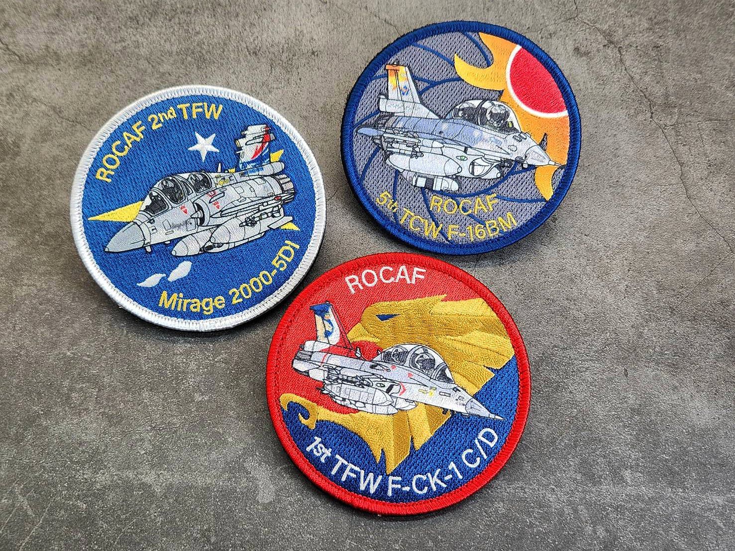 預購 空軍三型雙座主力戰機彩繪章