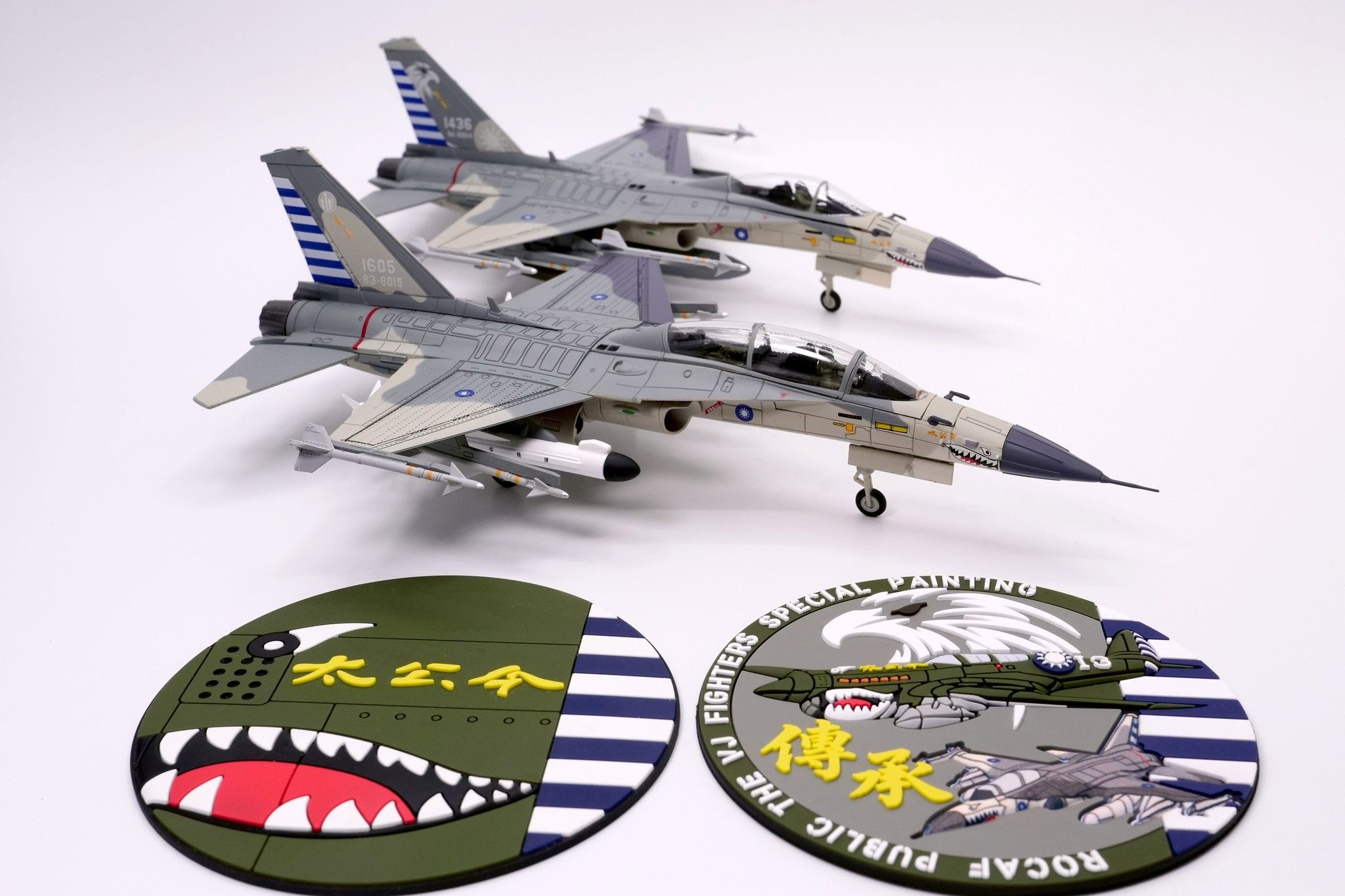 1/72 彩翼國際 F-CK-1經國號「太公令」彩繪機 單機or兩架一組送P-51D