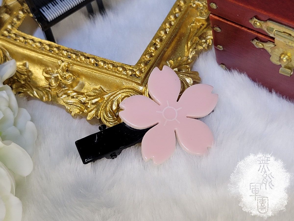 櫻花胸針