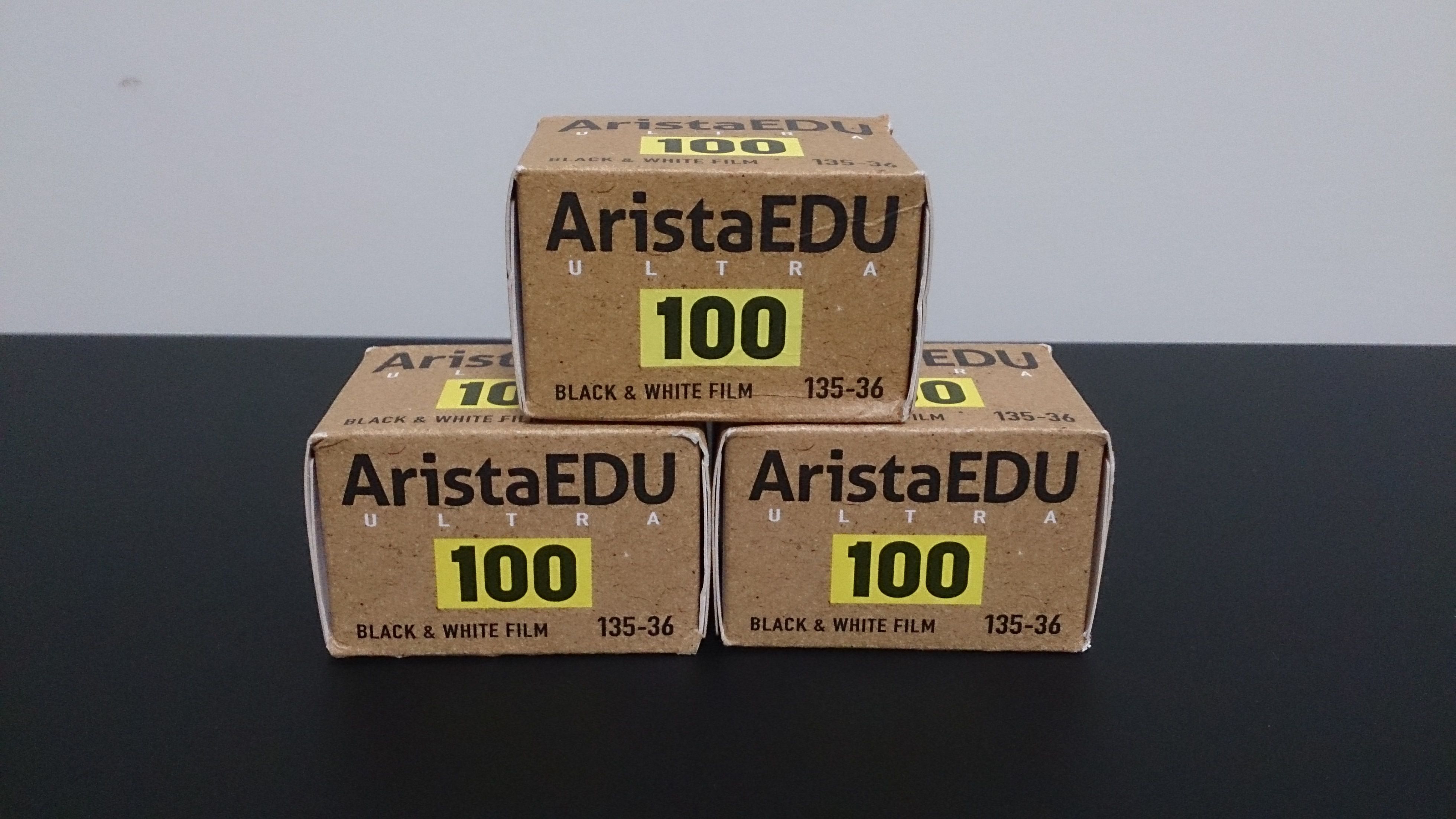 135 ARISTA EDU 100黑白底片