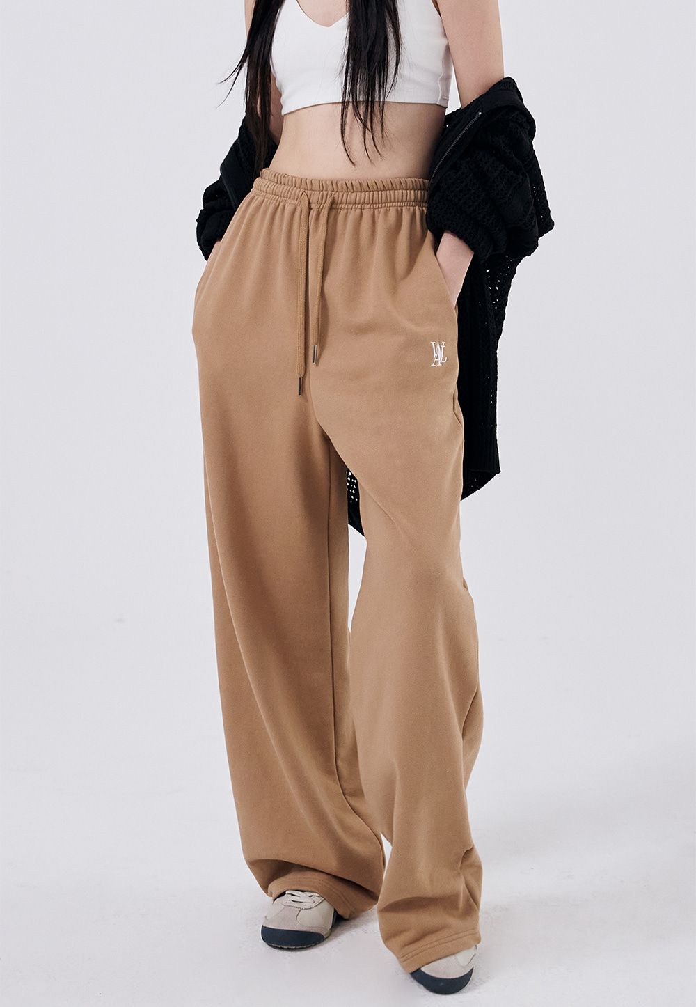 Wooalong Signature r elax wide pants