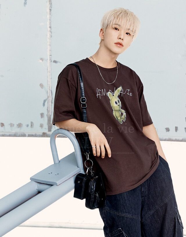 ADLV X Hoshi RETRO RABBIT SHORT SLEEVE T-SHIRT