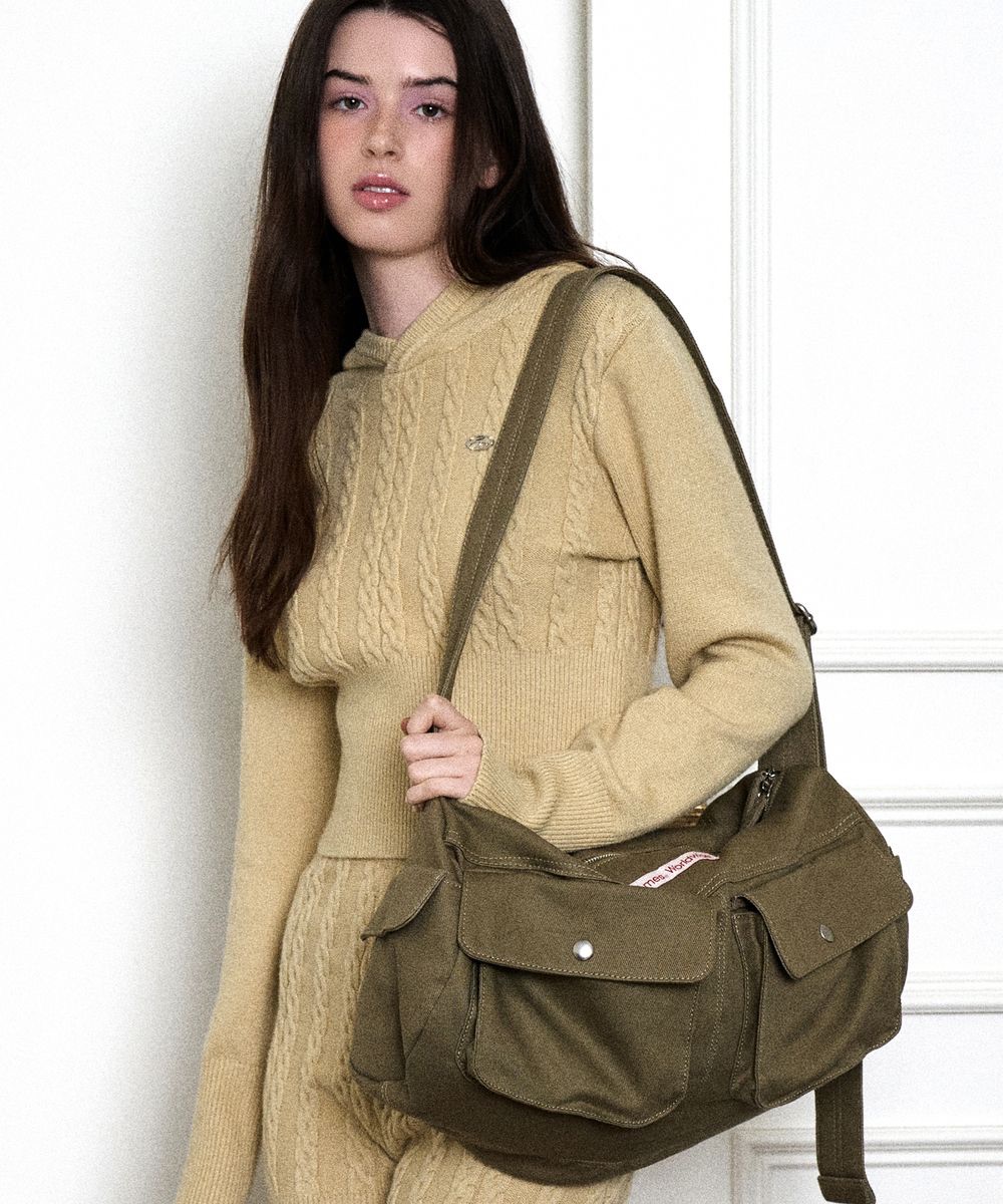 崔然竣同款 Ames worldwide TWO POCKET COTTON DUFFLE BAG