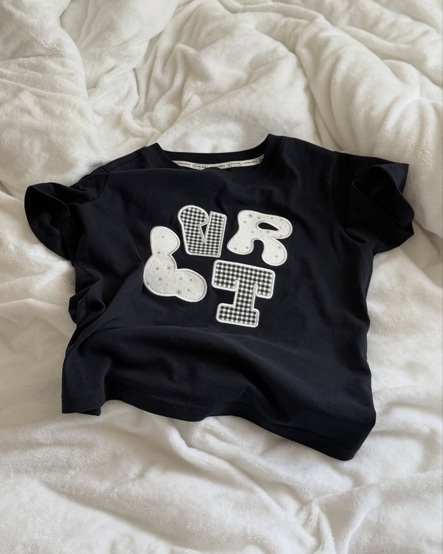 特價到5/11為止 Luvistrue LVTR PATCH TEE