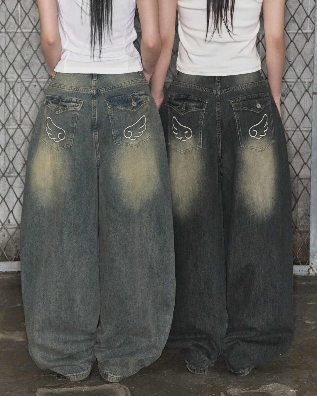 Looxp 刺繡翅膀logo牛仔落地褲 엔젤 윙 워싱 백포켓 벌룬 와이드 데님 팬츠