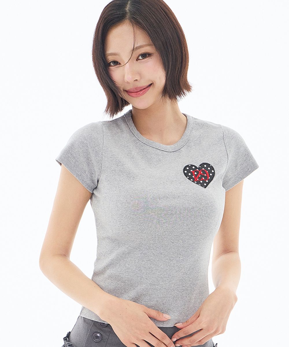 高恩 x illigo 愛心logo短袖 129 도트 핏티드 티셔츠
