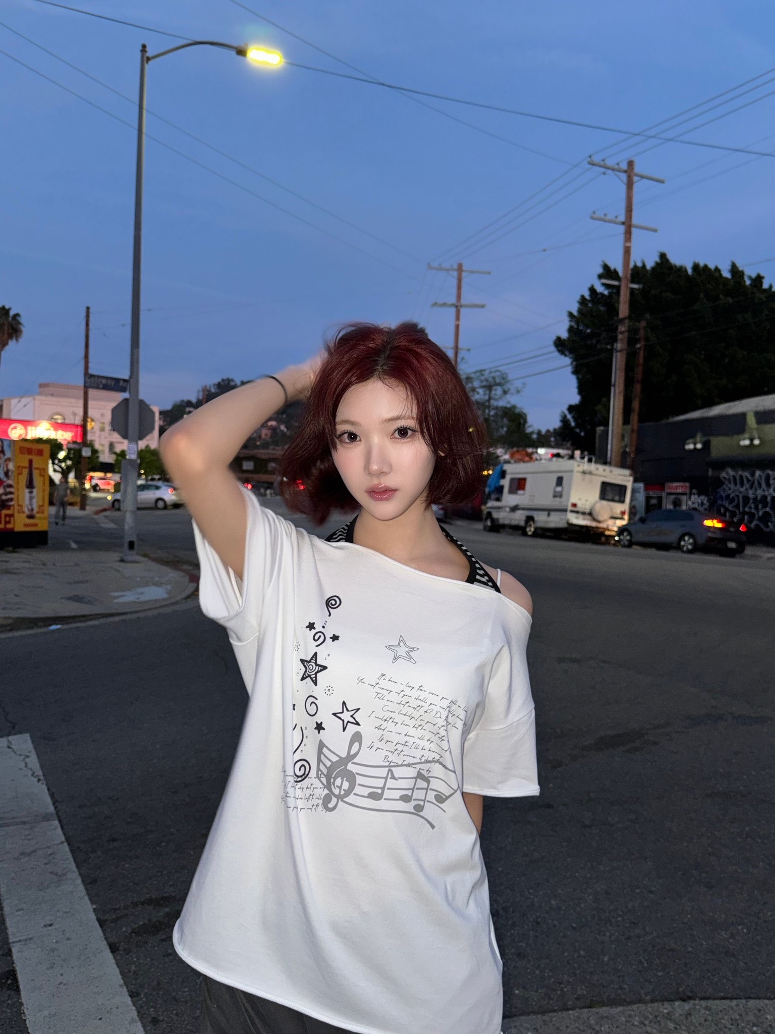 Jiwoo同款 HIGH SCHOOL DISCO rockstar 短袖 락스타 홀터넥 오프숄더