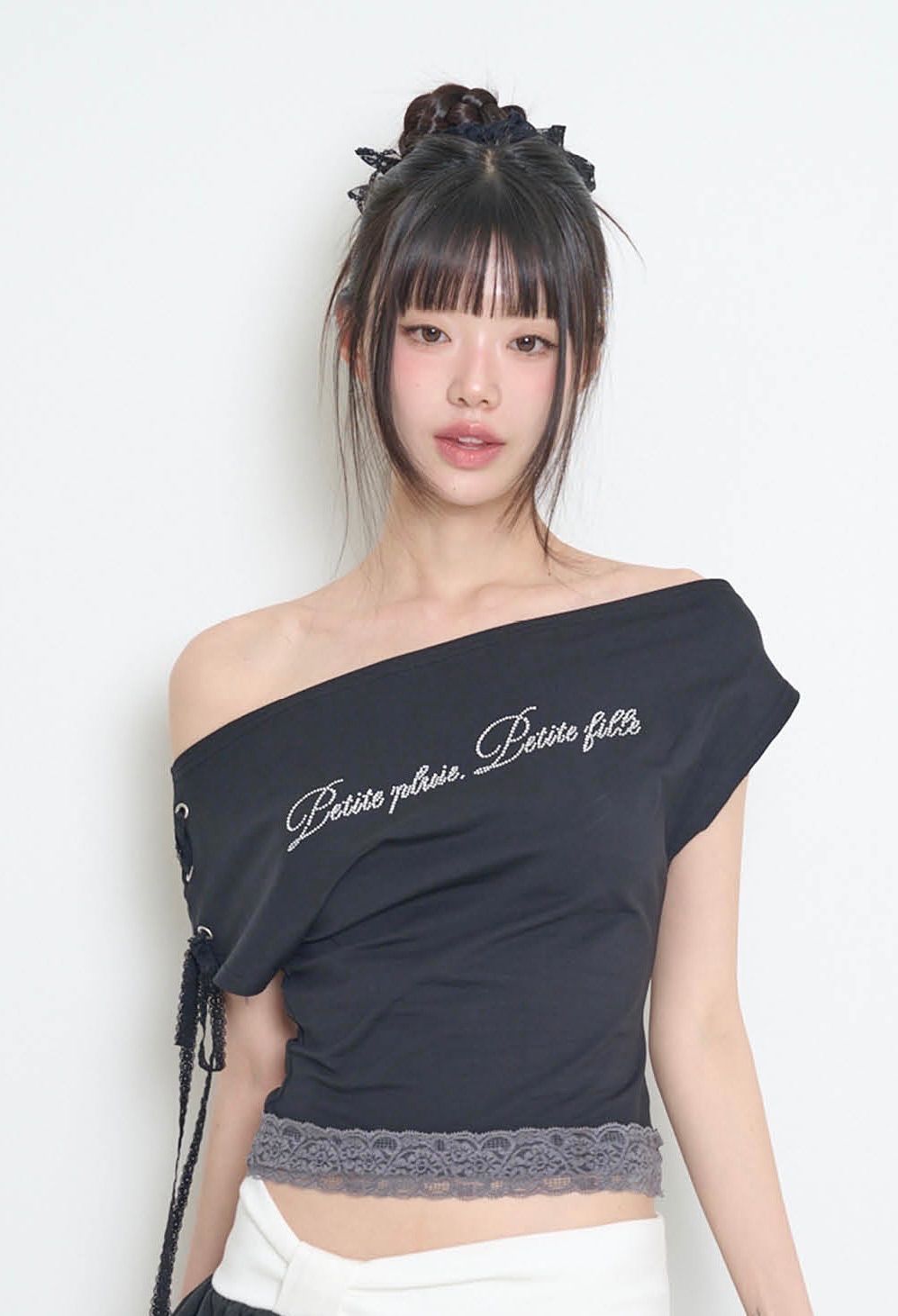 illigo LACE TRIMMIMG T-SHIRT 레이스 트리밍 티셔츠