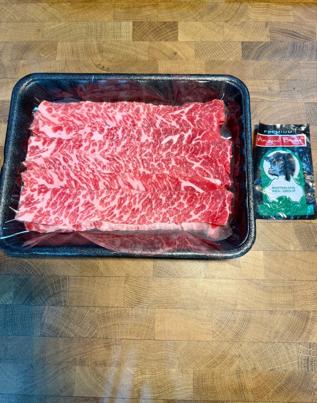 澳洲穀飼安格斯黑牛牛小排火鍋肉片（全修清200gㄧ盒）