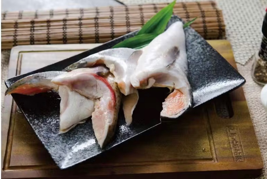 鮮嫩鮭魚下巴（3-4顆）