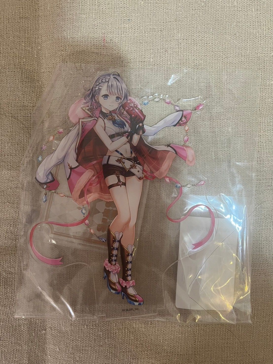 白貓比較大型的周邊