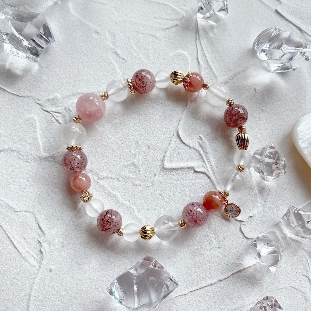 【草莓奶昔】- 紅紋石草莓晶粉水晶白水晶手鍊