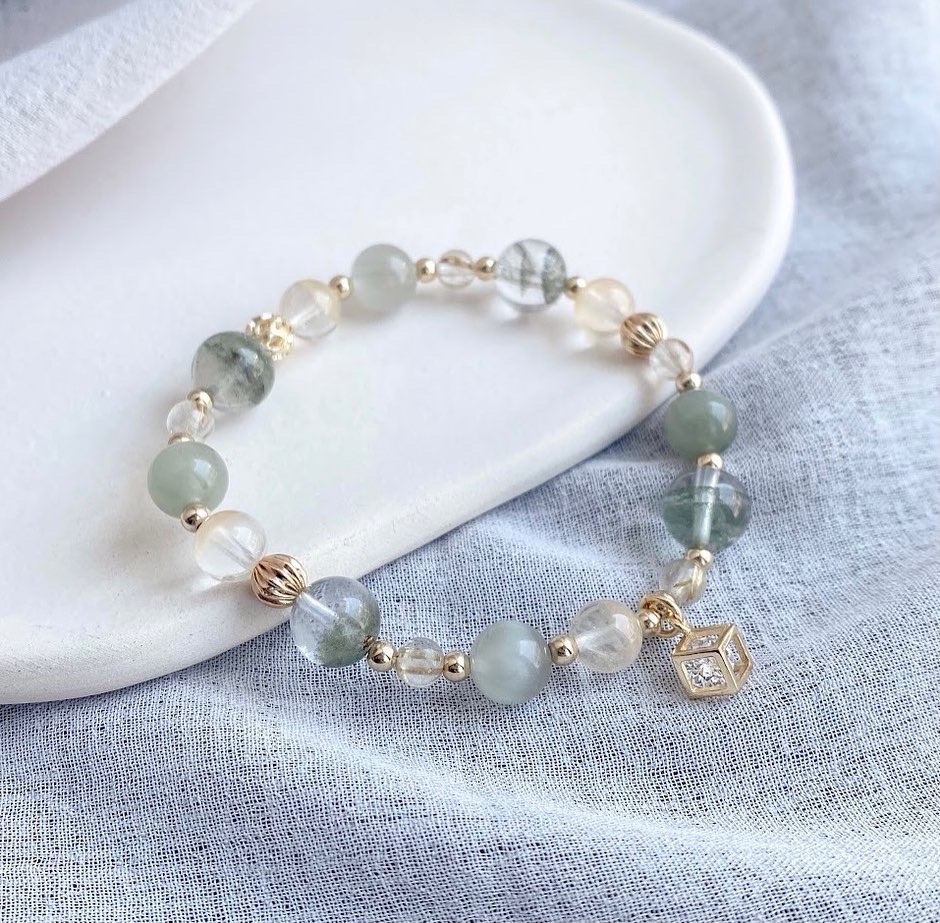 【晨霧】- 綠幽靈鈦晶黃兔毛綠髮晶手鍊