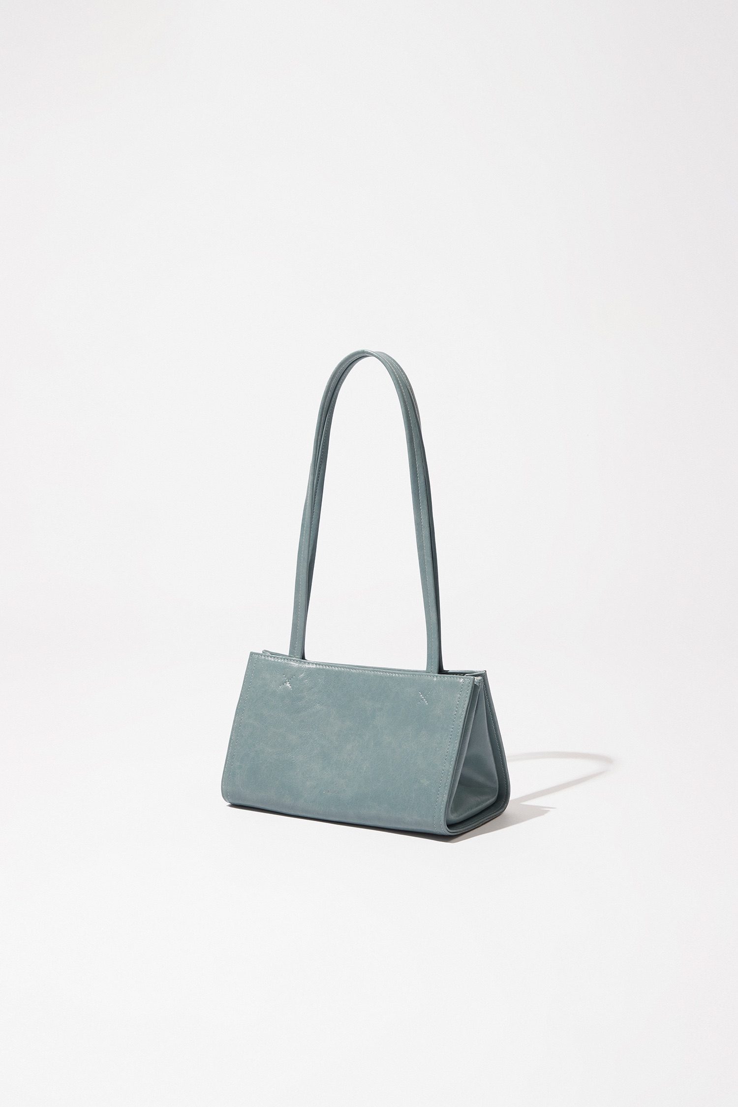 Oblong bag Tiny · 오블롱백 티니 / 데님블루