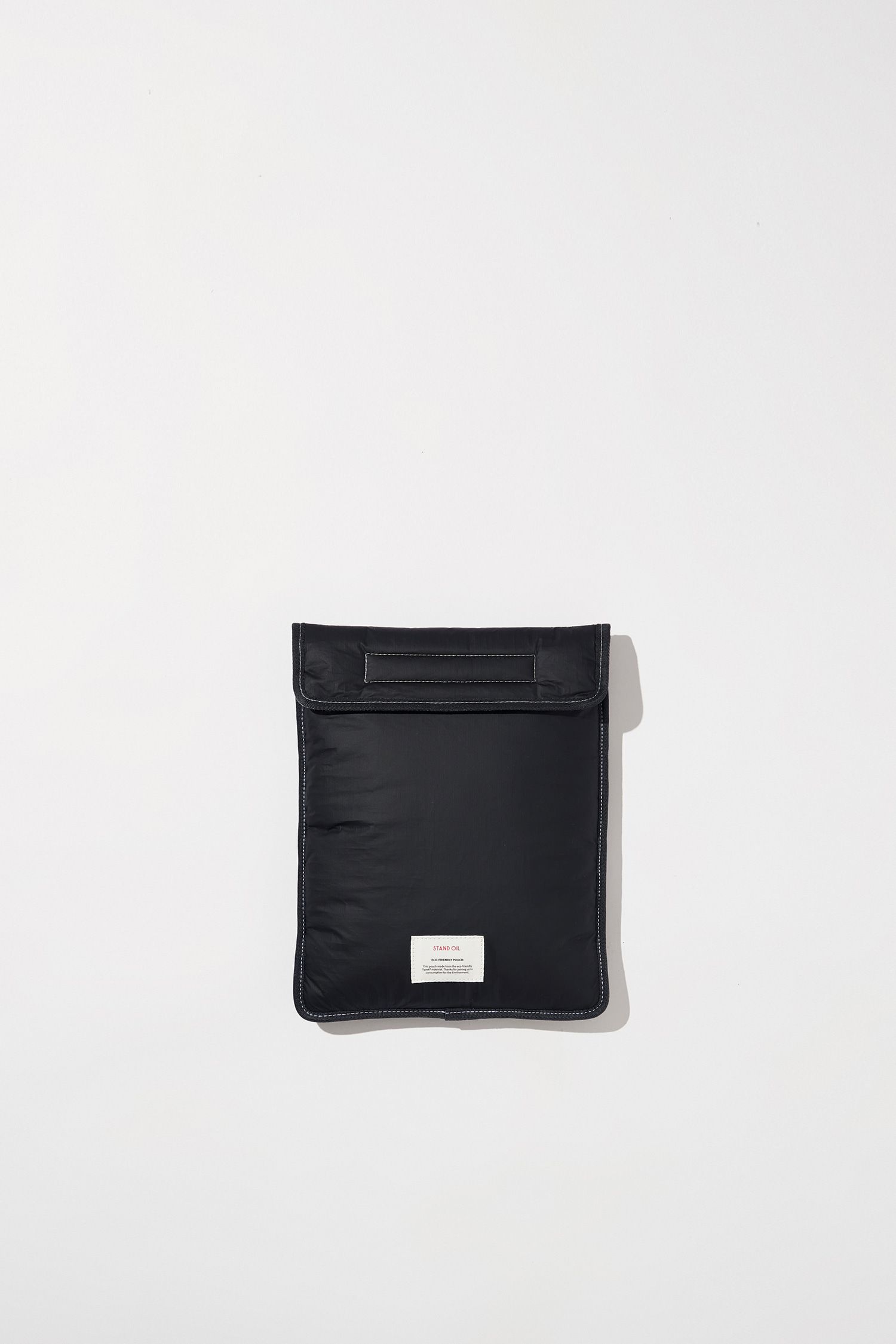 （Eco-Friendly） Laptop Pouch · 랩탑파우치 / 블랙