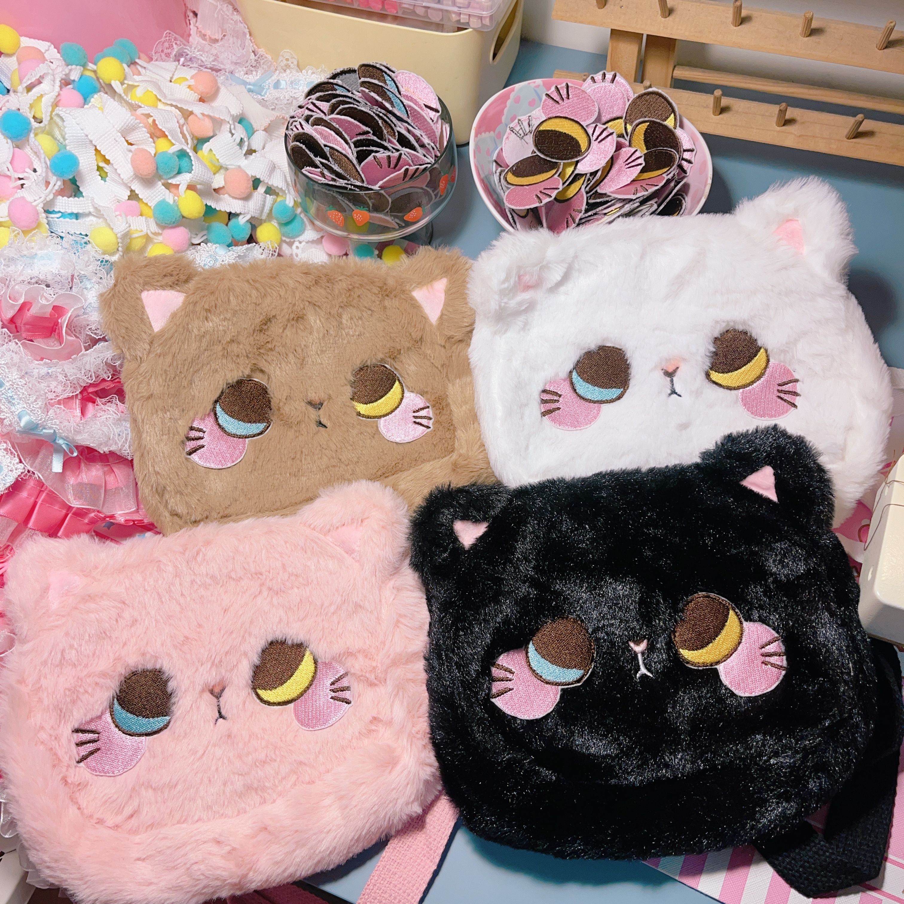 肉球毛茸茸貓頭包包（第二章後為舊款僅為包包示意圖，現在五官是第一張的新版喔！）