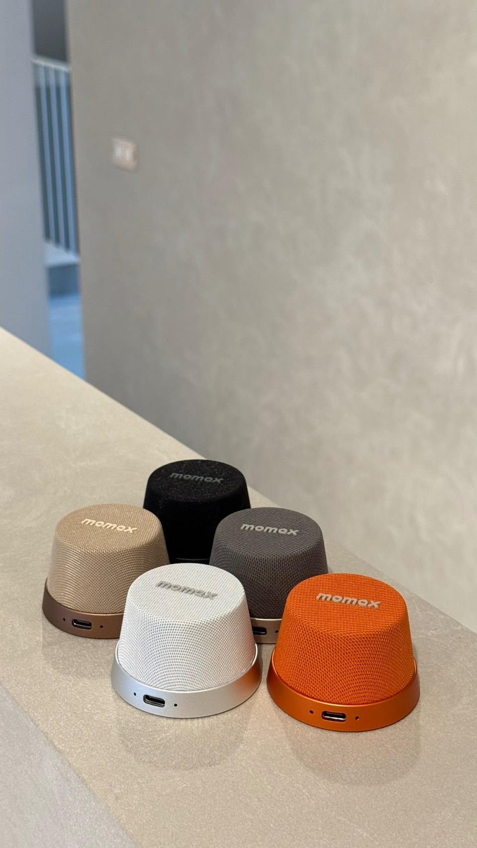 迷你磁吸支架無線音箱