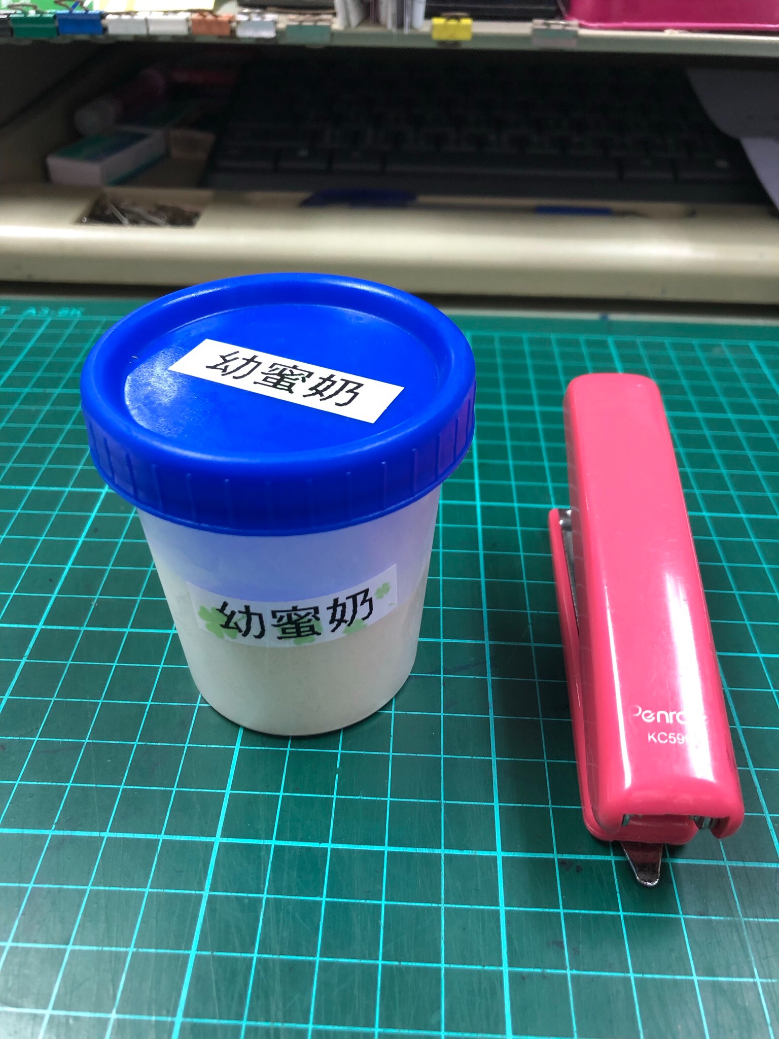 寵物存放奶粉零食等罐子