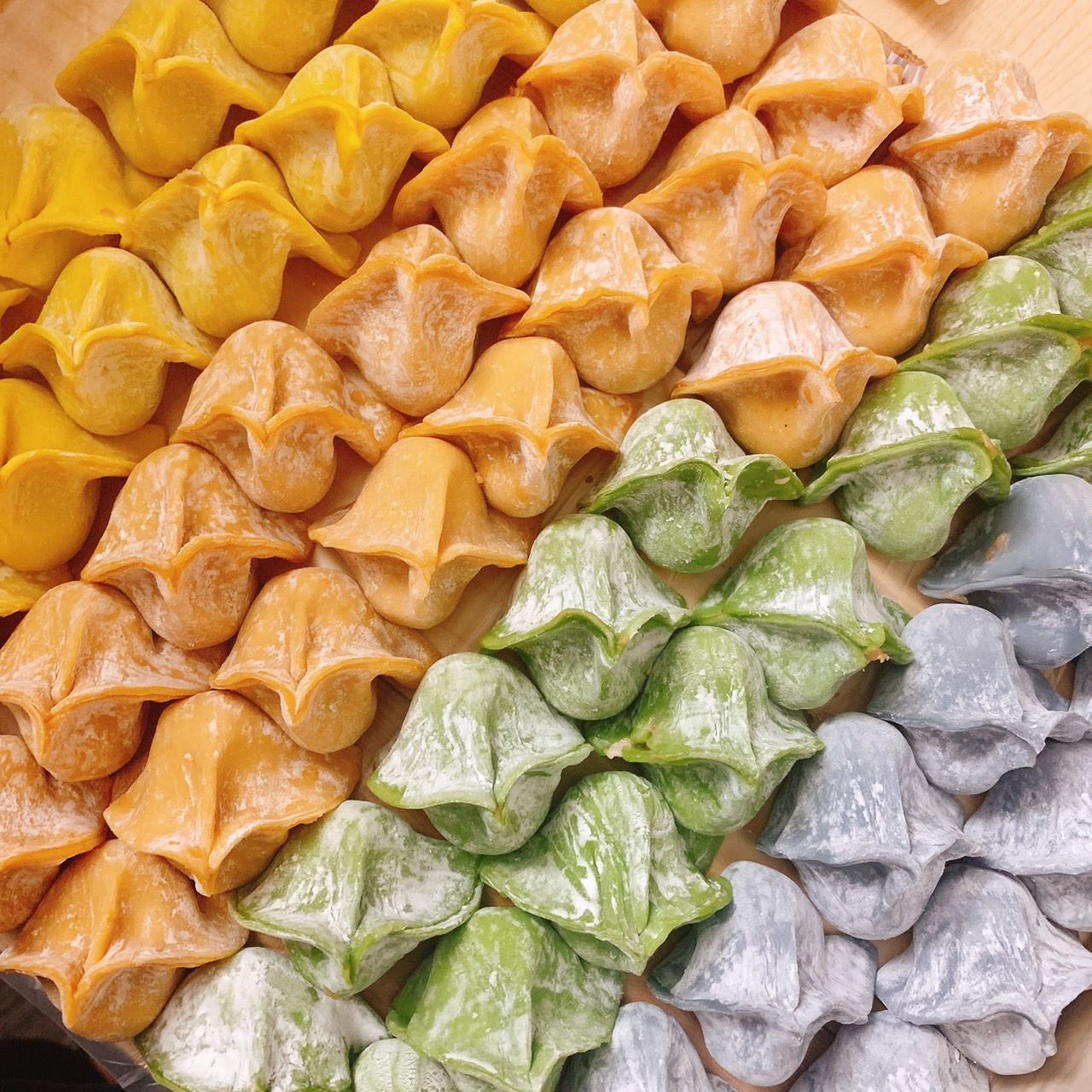 朱佳。煮呷餐館冷凍水餃（玉米口味）