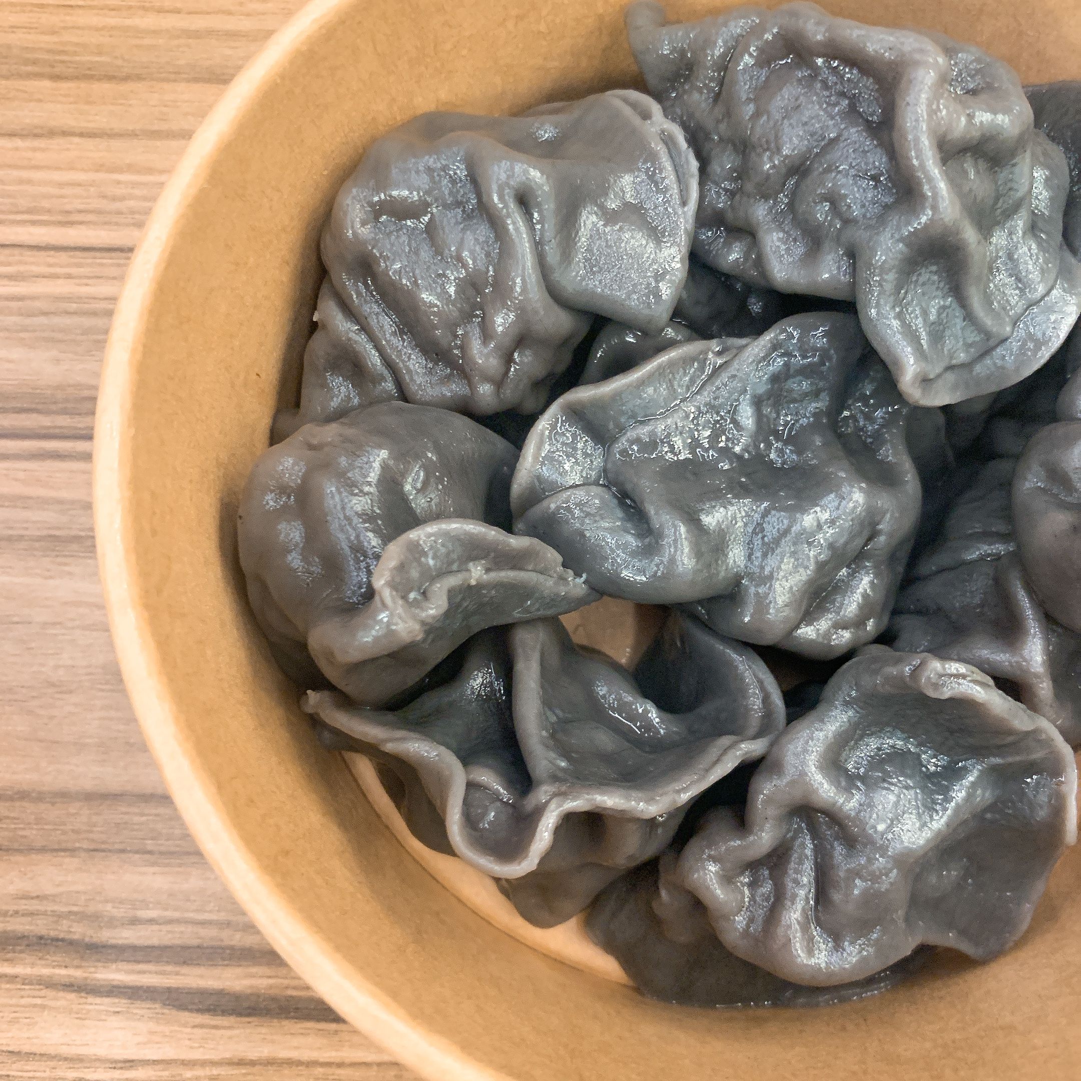 朱佳。煮呷餐館冷凍水餃（剝皮辣椒口味）