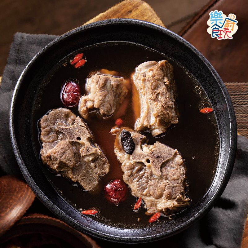 黑蒜肉排骨茶