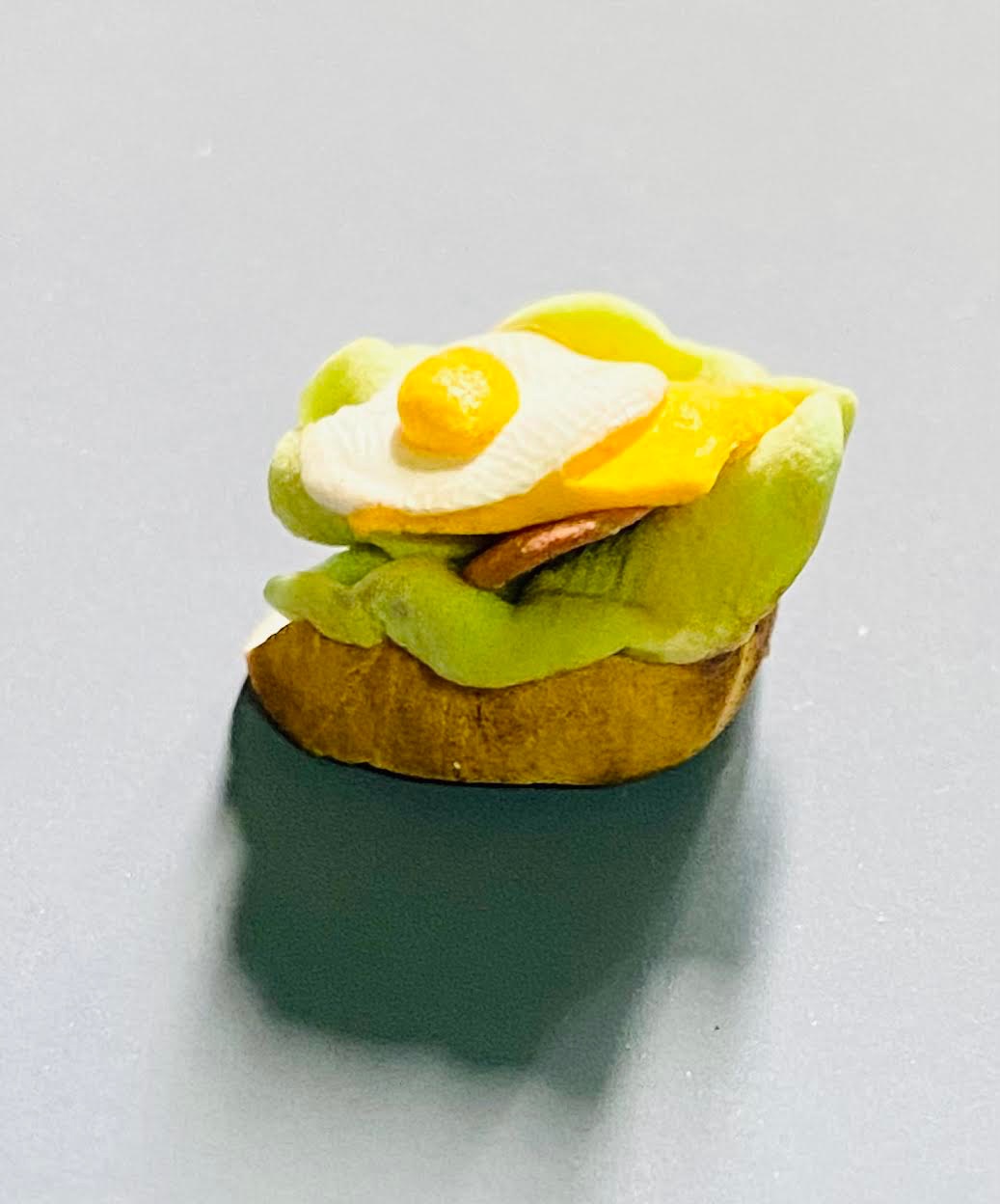 娃用手做黏土食玩