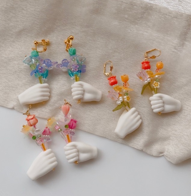 陶瓷手手 手中的花束耳環 需客製討論無現貨