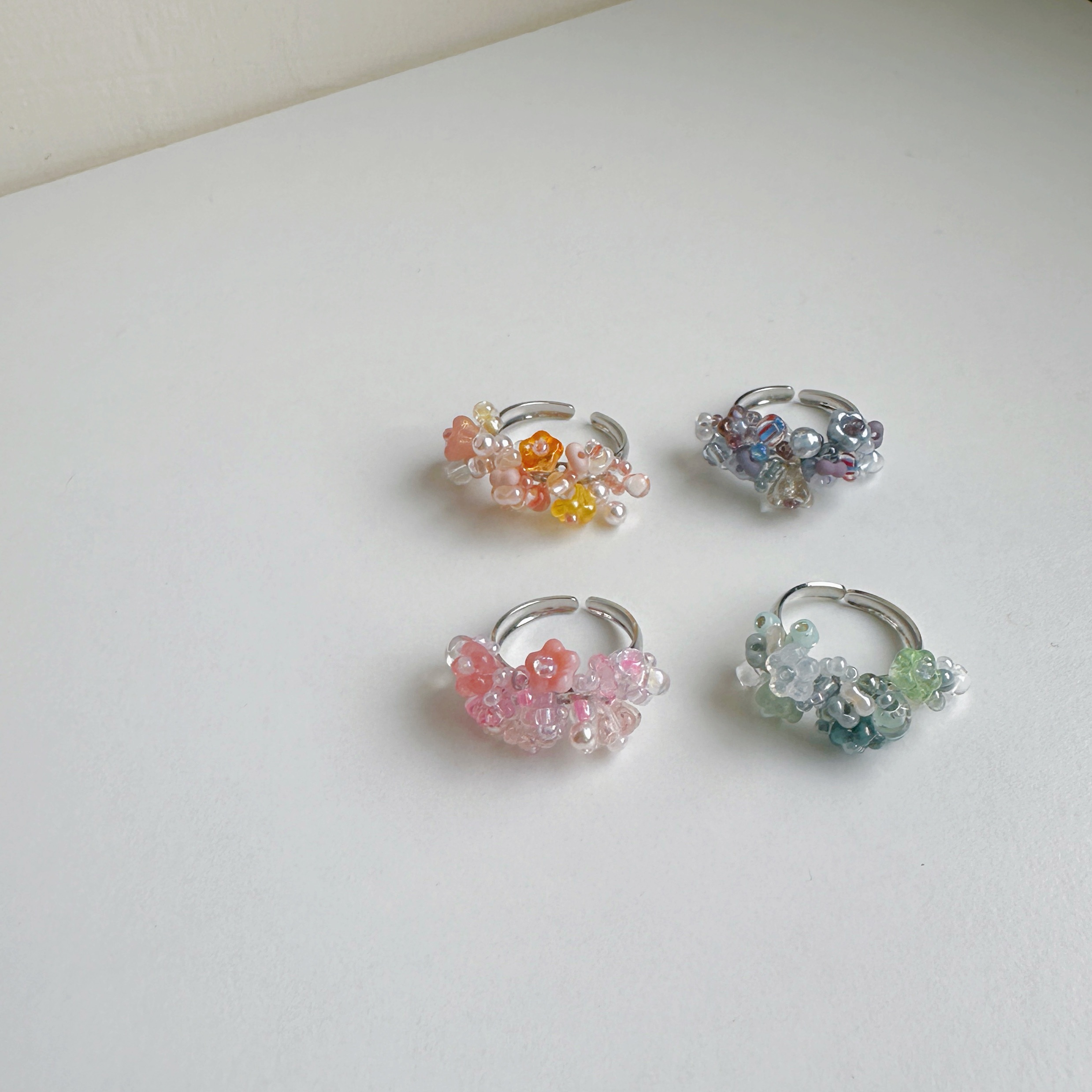 小花圈戒指 可自由調整戒圍 現貨已售完 需預購