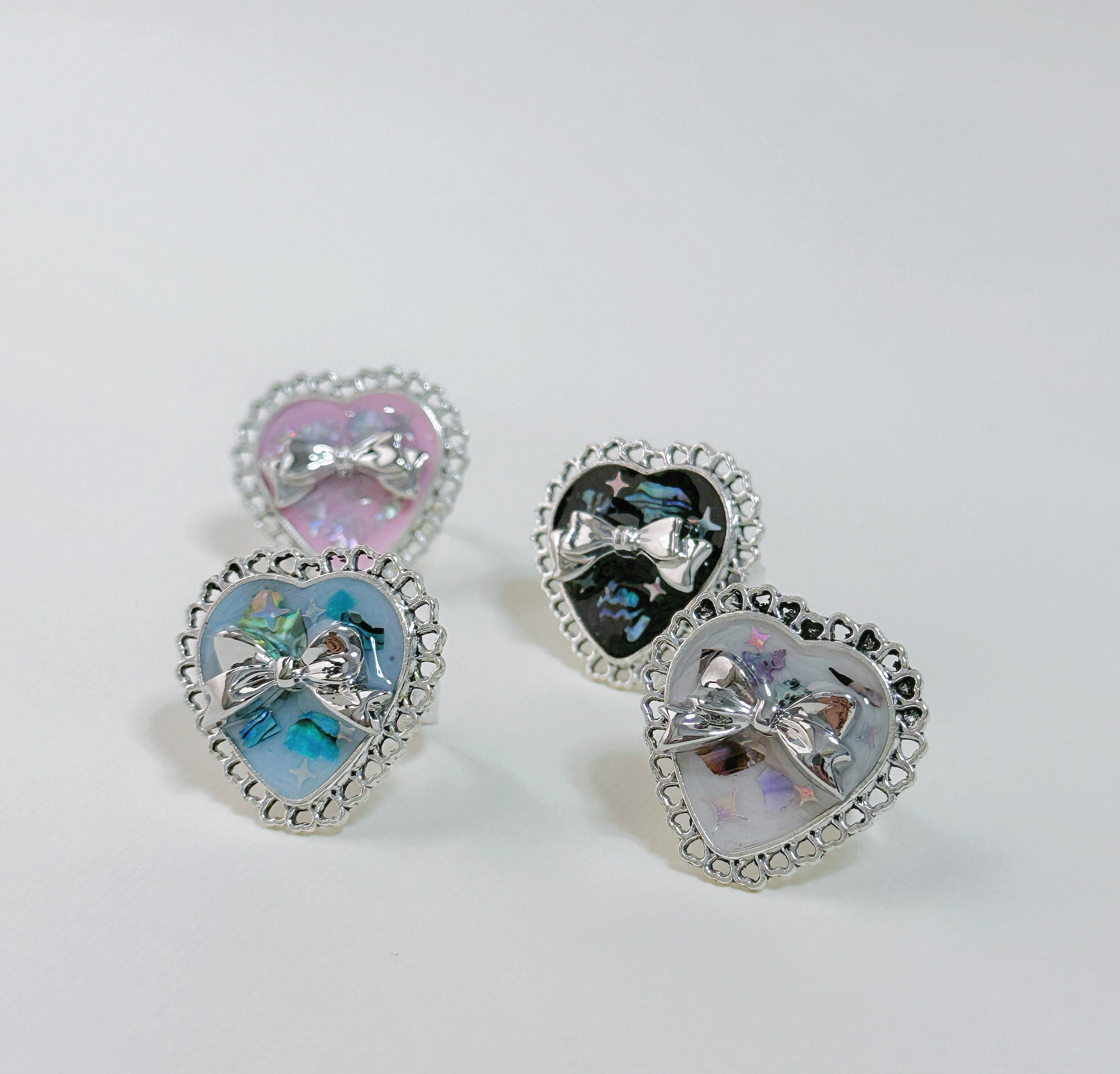 蝴蝶結蕾絲貝殼🐚愛心戒指 可以調整戒圍 每次的調色及貝殼都不會一模一樣 請裡理解再購買