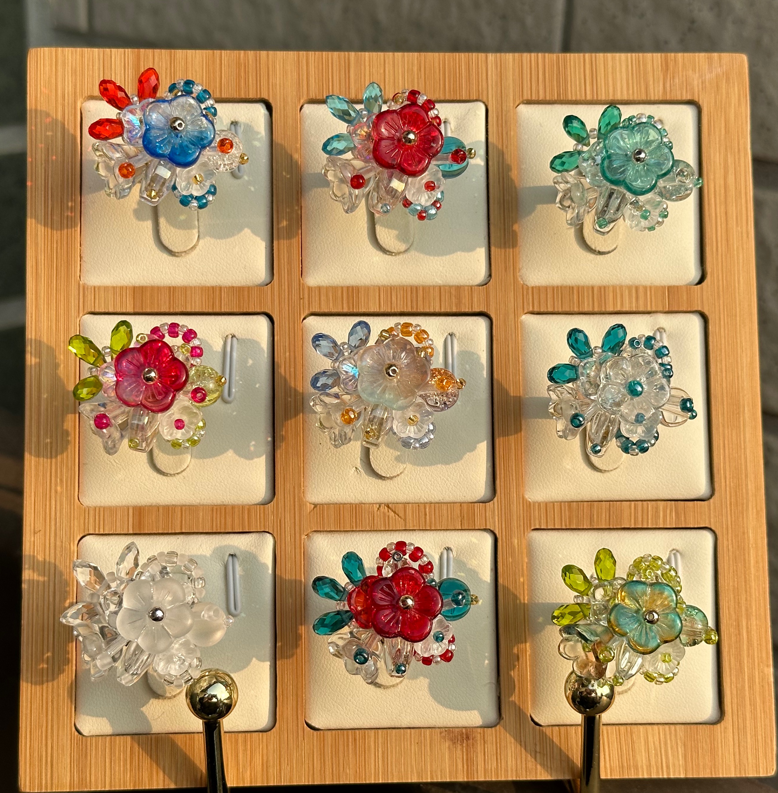 - ̗̀ 指間花園  ̖́-