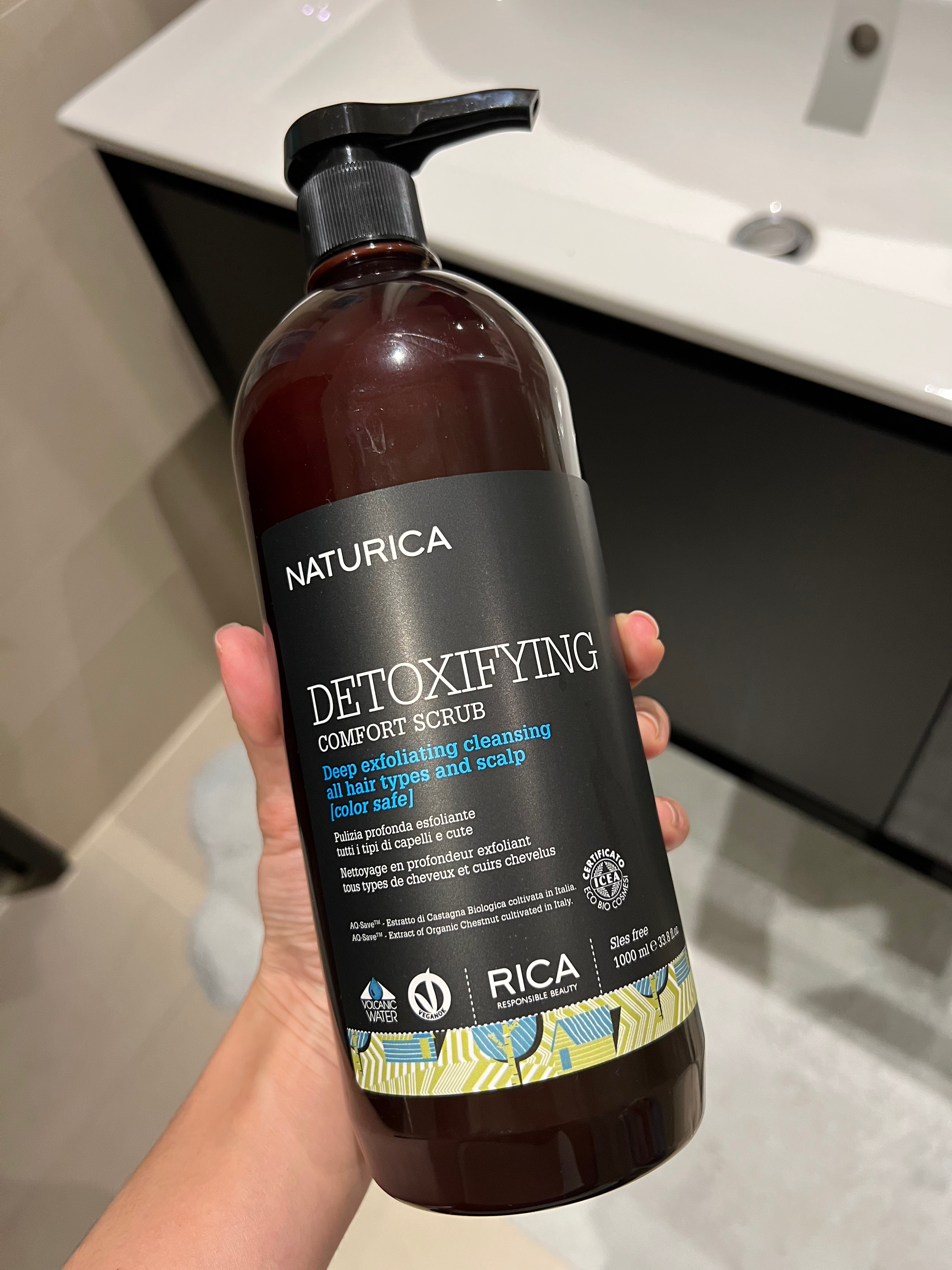 Rica 火山石角質霜