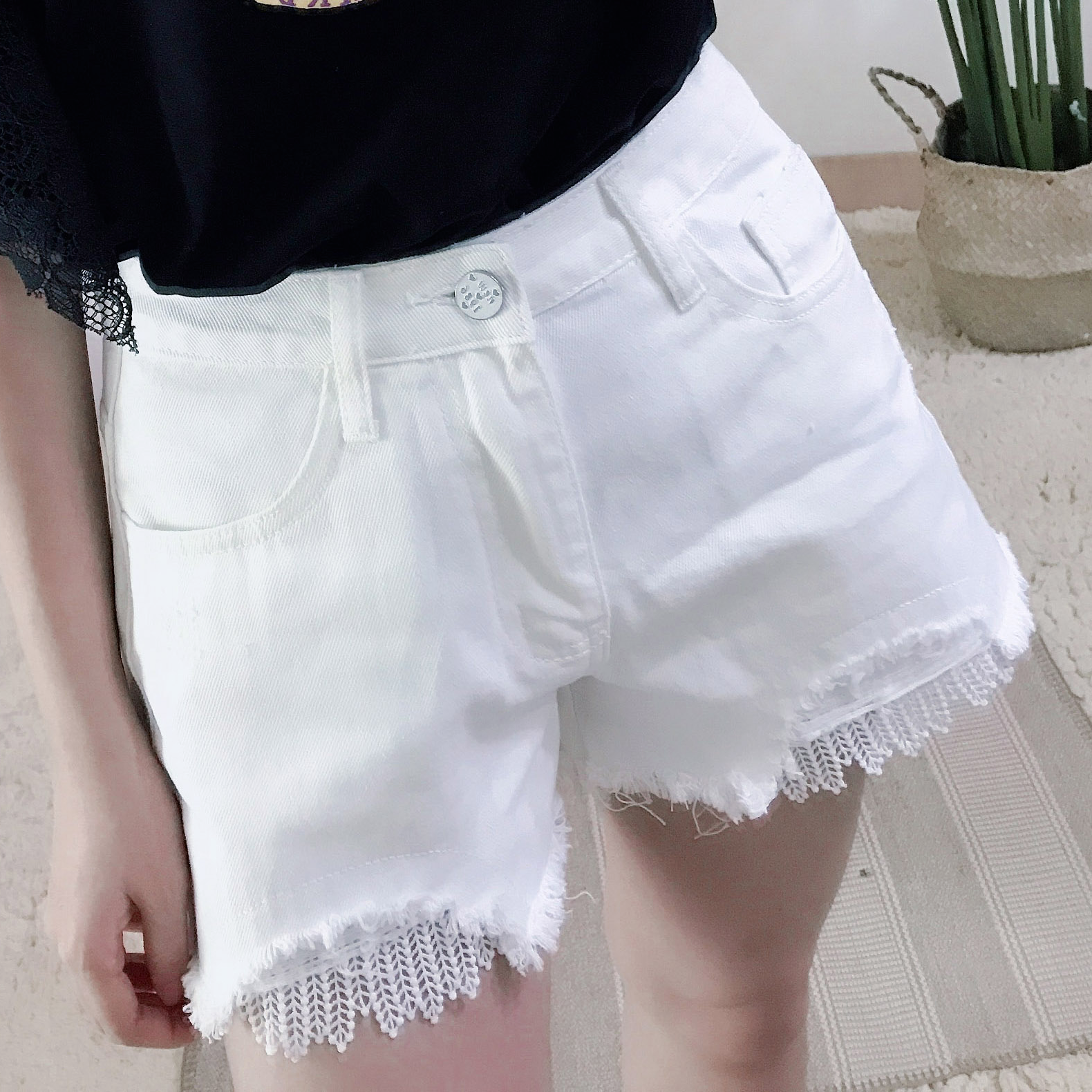 「4折」 正韓 🇰🇷 甜美女孩蕾絲牛仔短褲 BZ319 白褲 韓國進口 韓系
