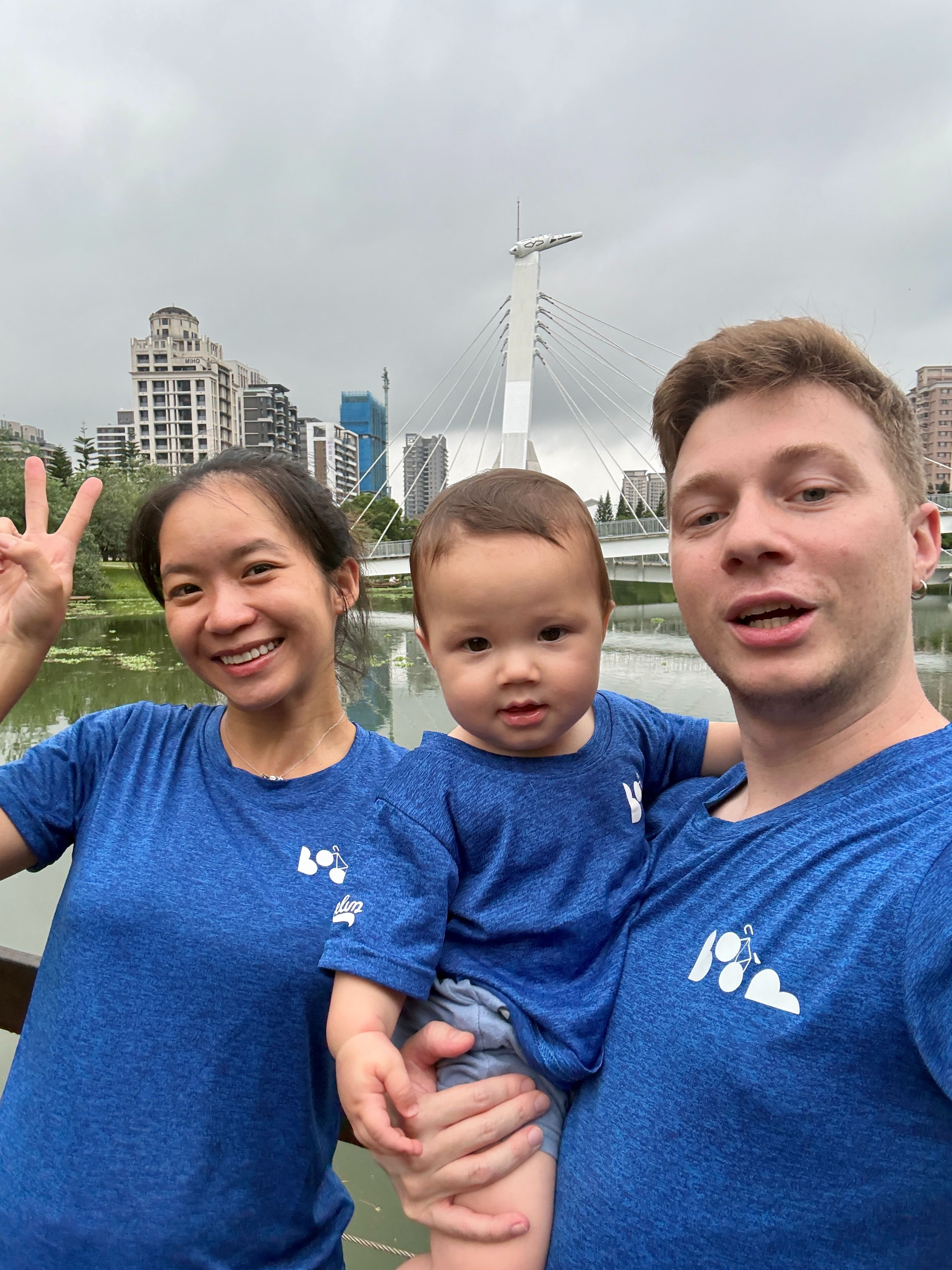 一輪的動物家族運動T-shirt （少量現貨）