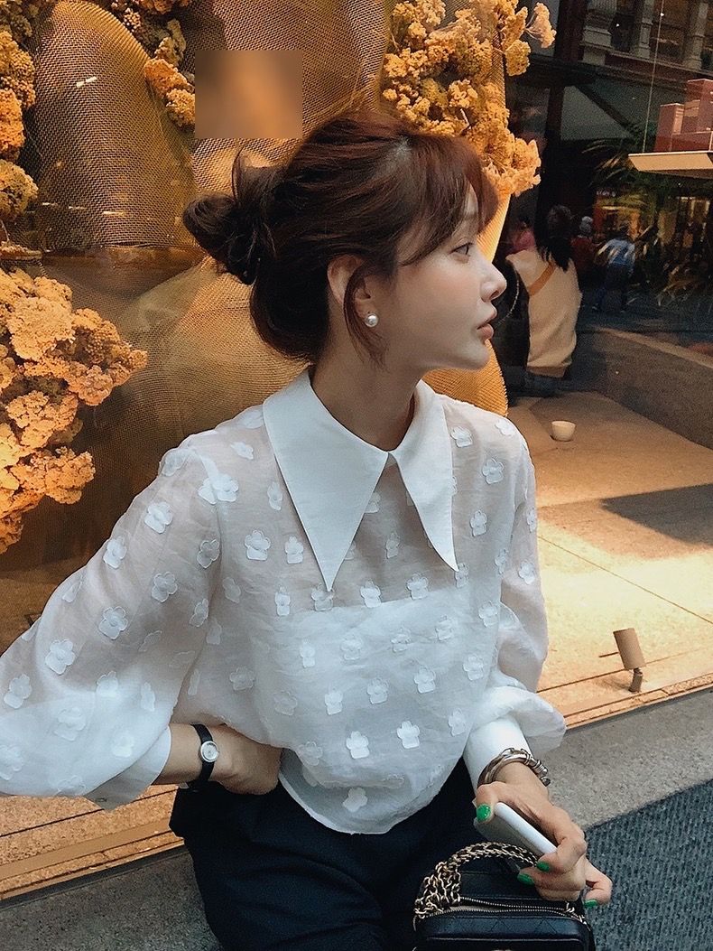 韓國小姐姐 法式尖領立體緹花後開衩襯衫 立體 緹花 交叉 後開衩 微性感 透肌襯衫 簡約時尚