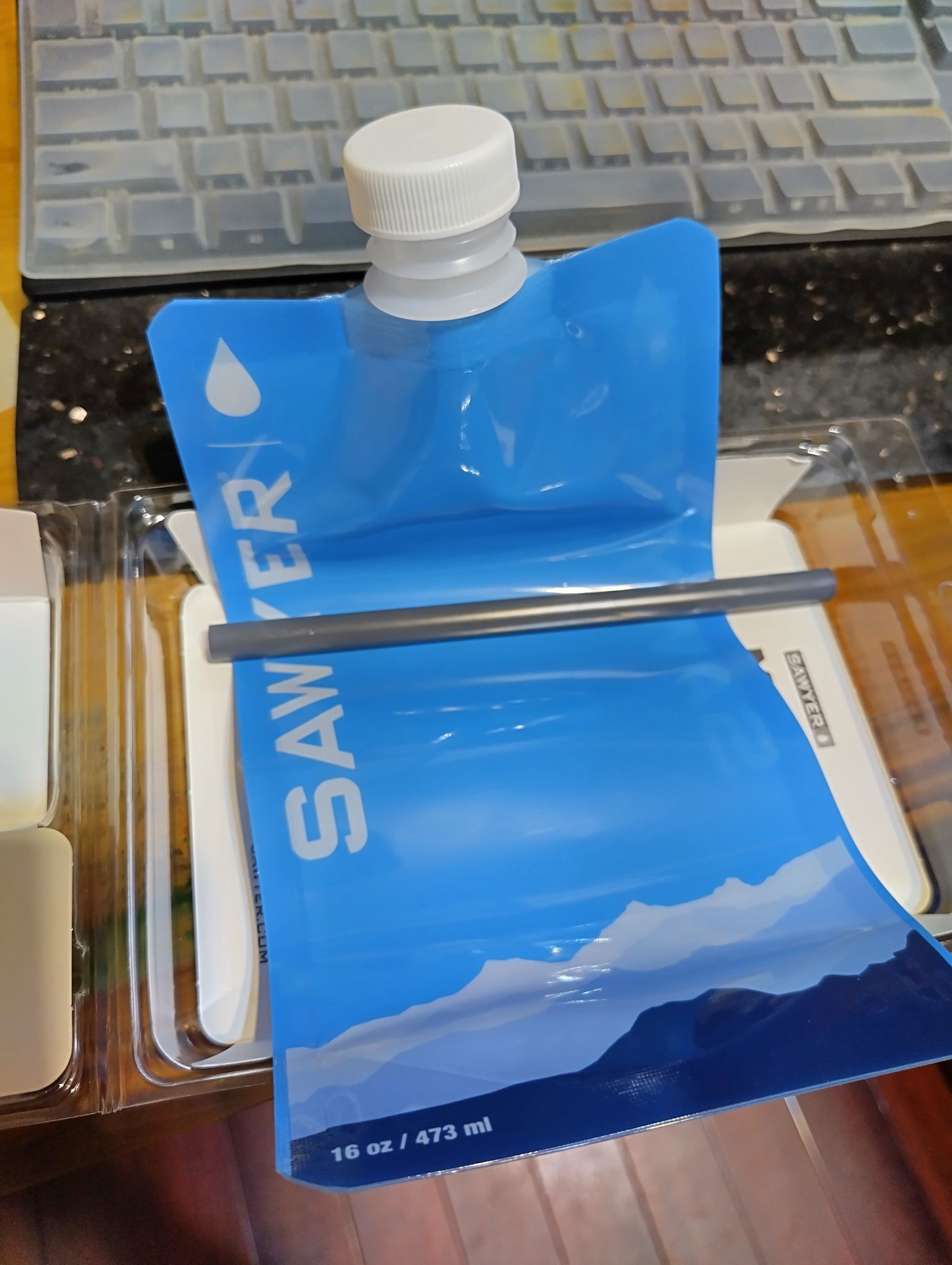 Sawyer 16oz水袋 + 濾水器吸管