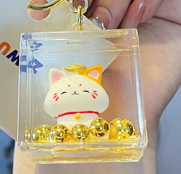 喵喵幫開運《可愛流沙招財貓鑰匙圈吊飾》可掛包包、可當桌上擺件！（預購）