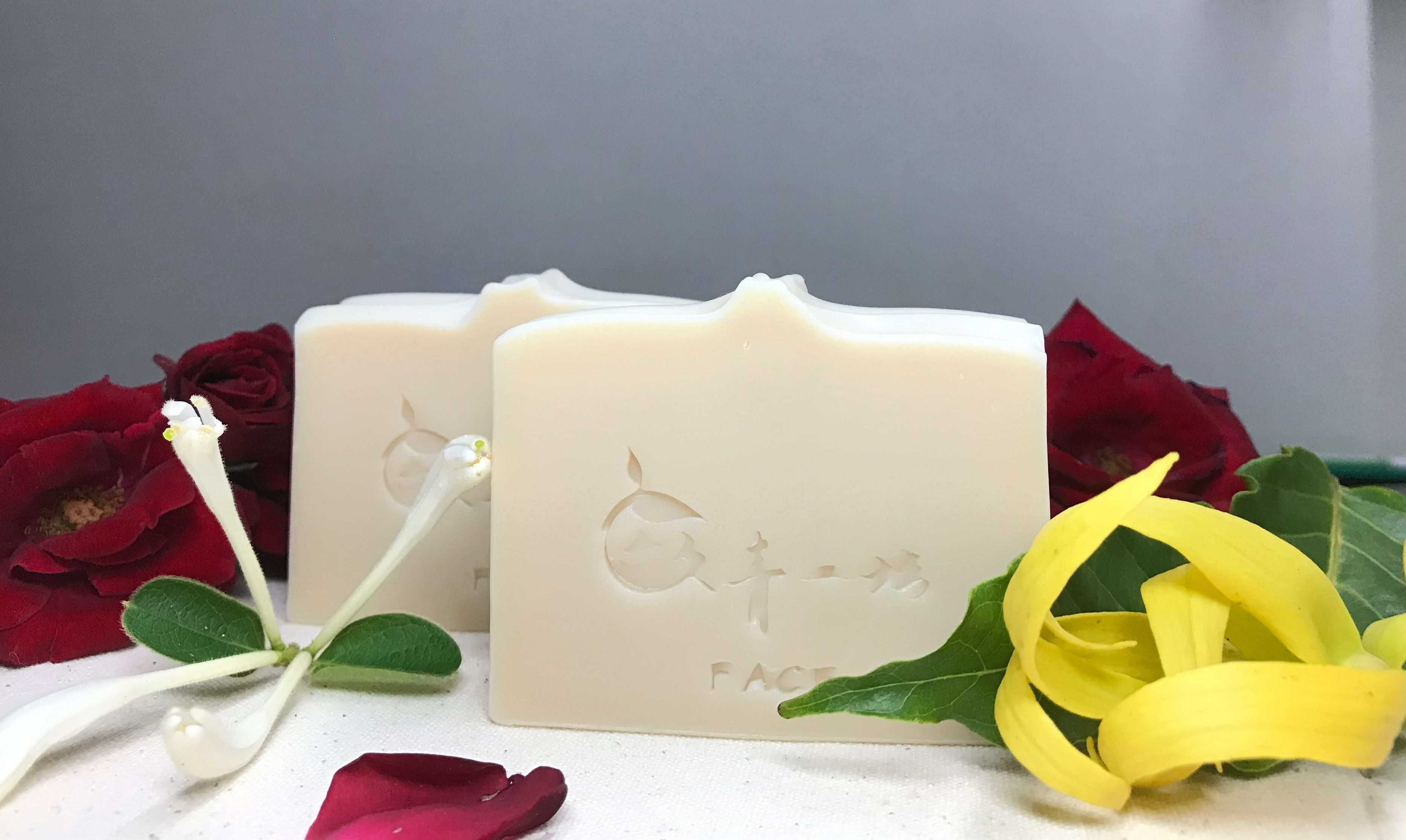 花萃洗顏/精油純露油萃手工皂（中乾肌）