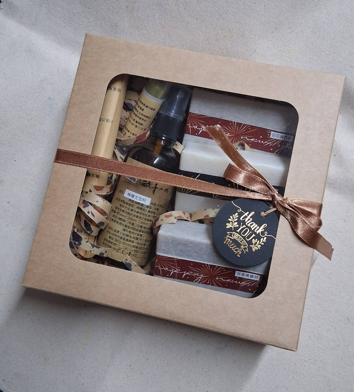 禮盒（含拉菲草、緞帶、小卡、手提紙袋）