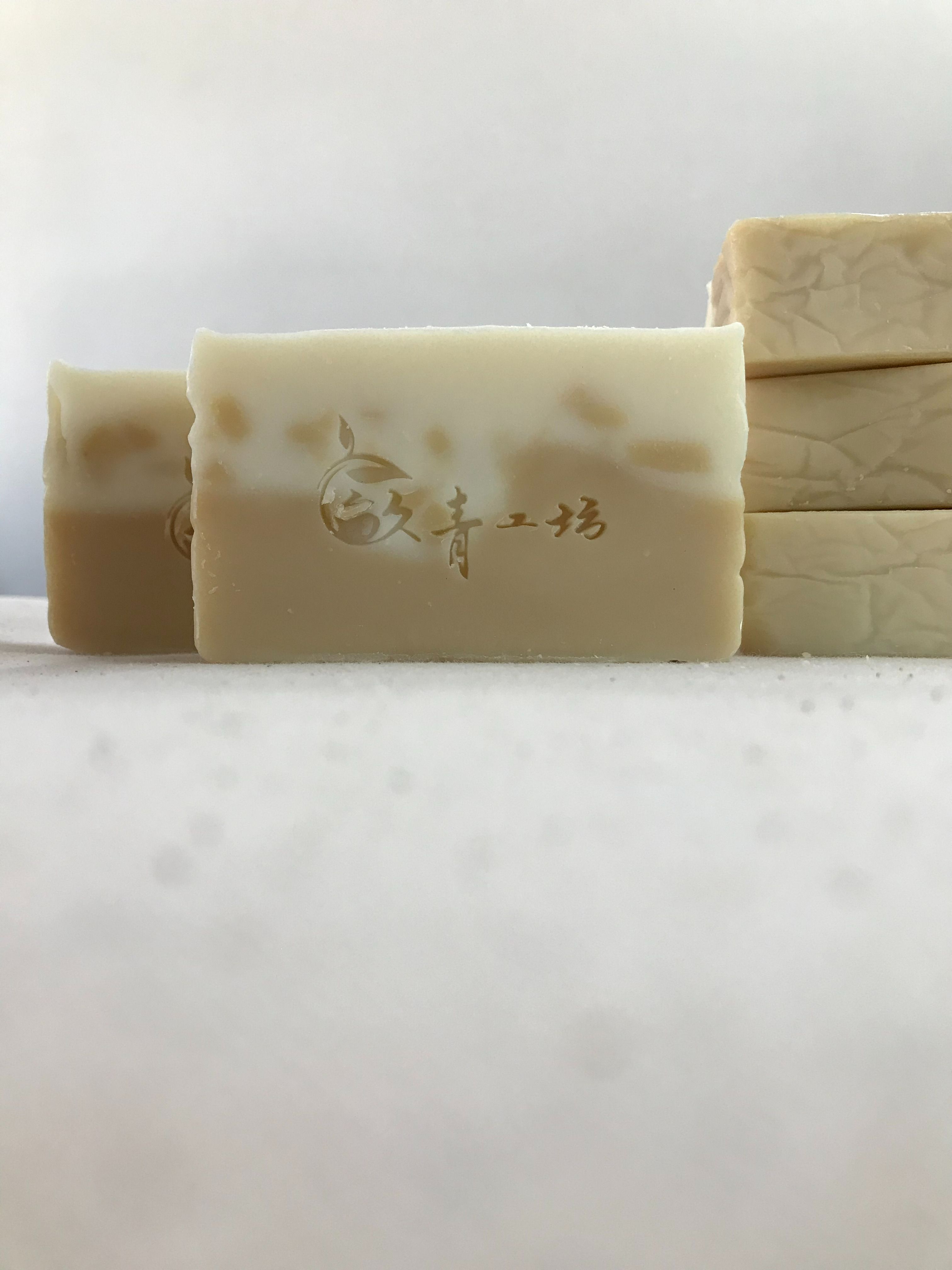 茶樹+迷迭香/精油純露手工皂（中油肌）