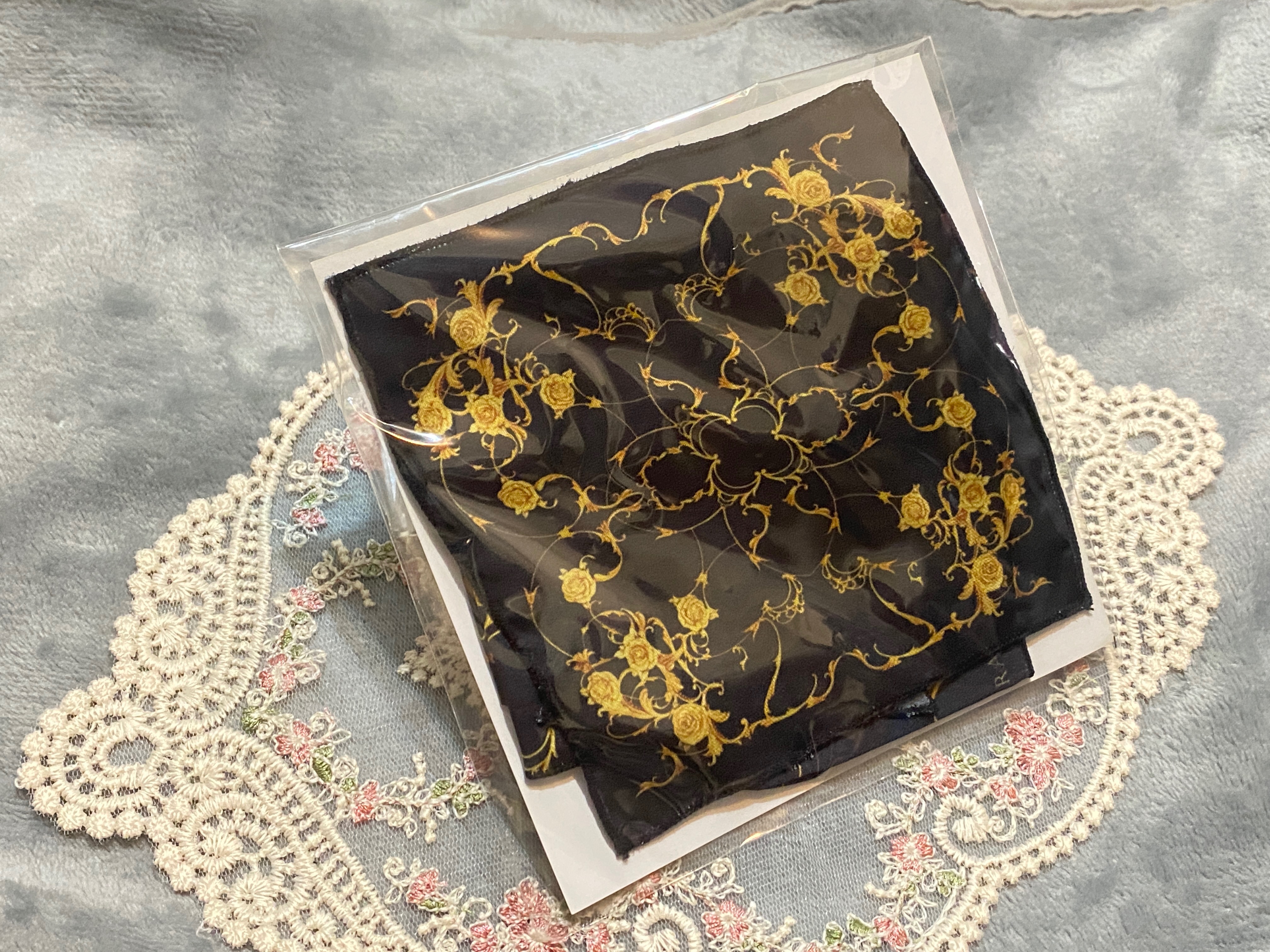 rabbitbam絲巾 通用 黑底金紋