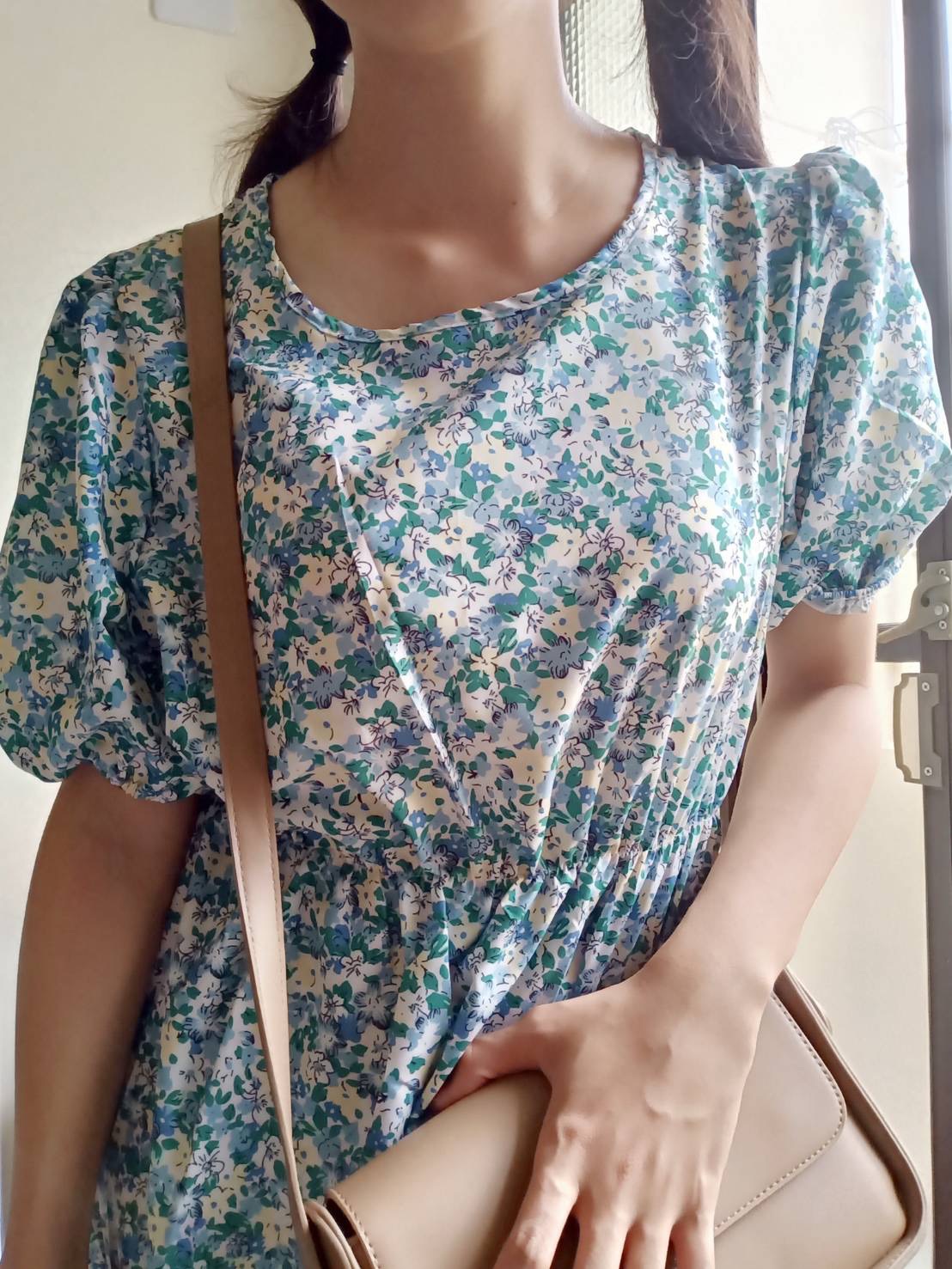 法式小清新泡泡袖碎花連衣裙