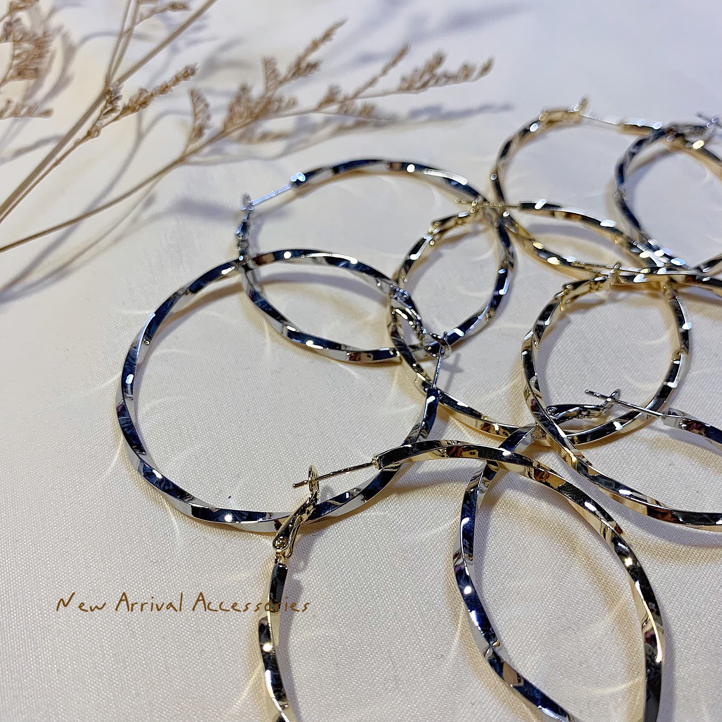 E-金屬波浪大圈耳環⛔️不可改夾